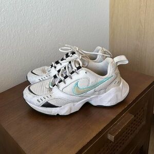 NIKE - air heights sneakers in platinum tint